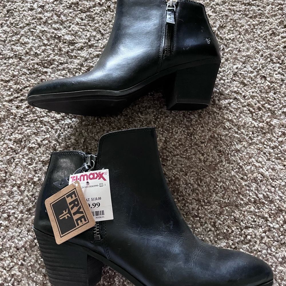 Frye Black Leather Ankle Boots for Women